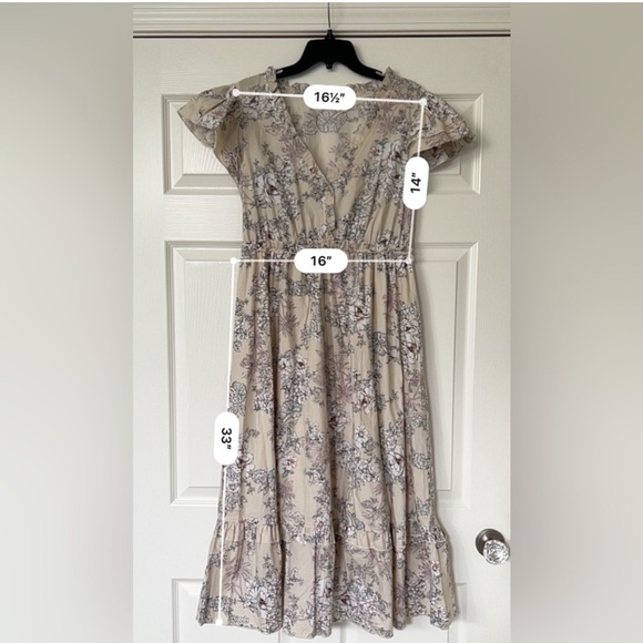 Moon River Flutter Sleeve Floral Maxi Dress. Size M - Picture 3 of 7